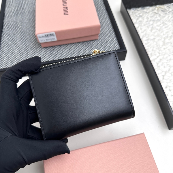 超激安ブランド財布偽物側面デザイン